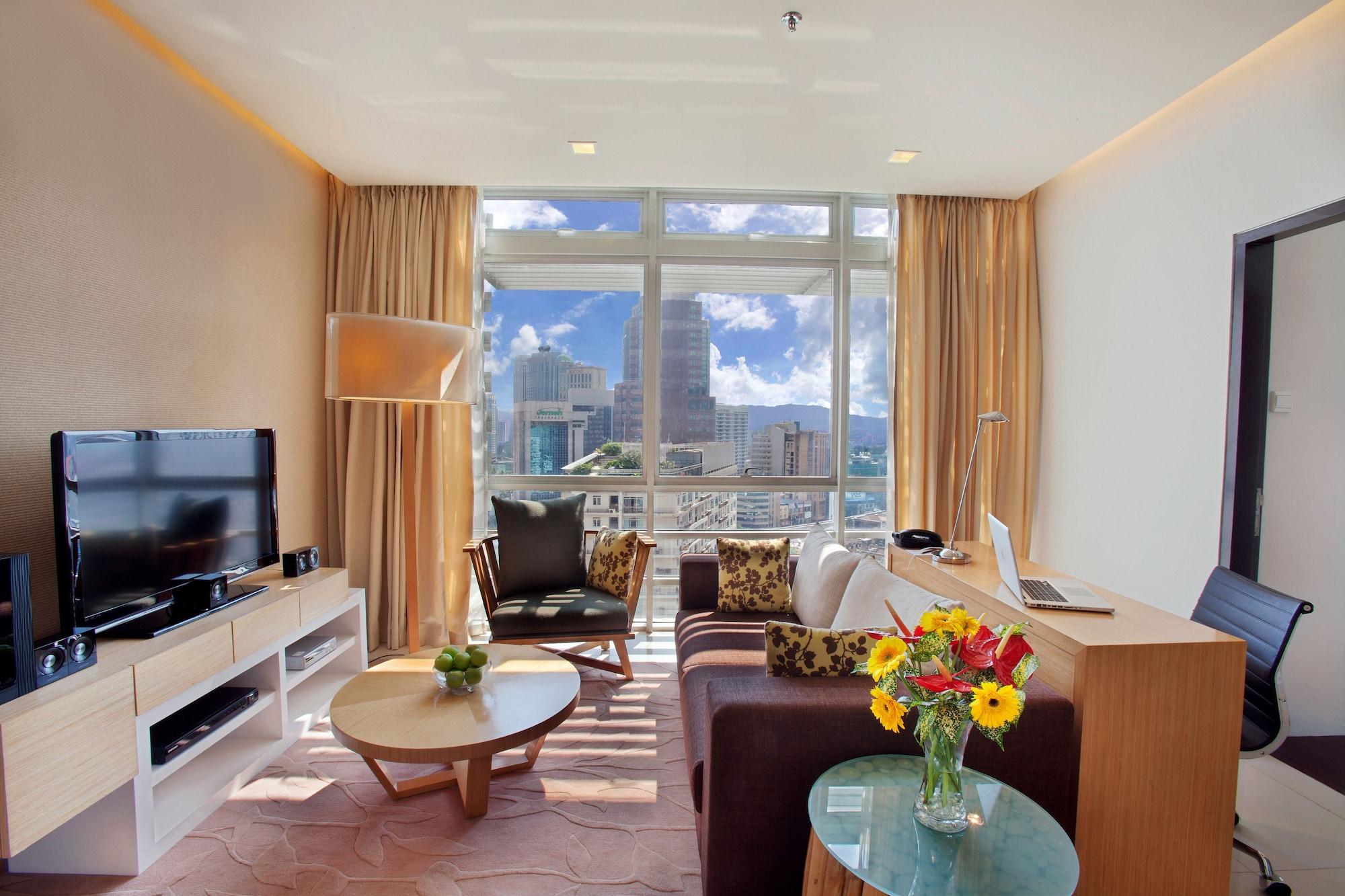 Parkroyal Serviced Suites Kuala Lumpur Exterior photo Living room